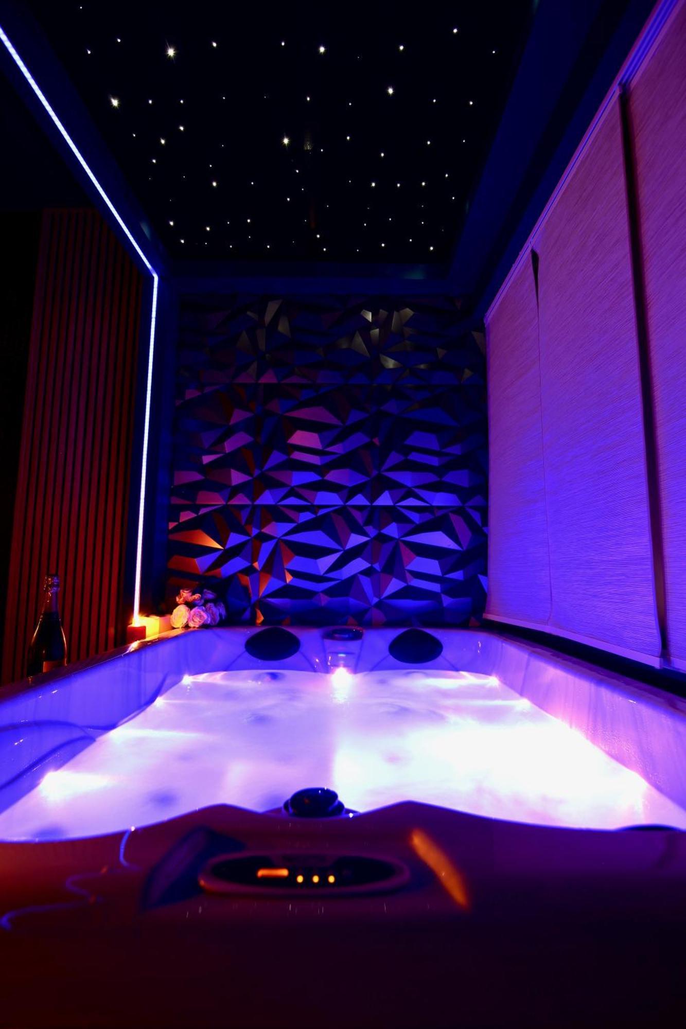 Flower Suite And Spa لا سين سور مير المظهر الخارجي الصورة