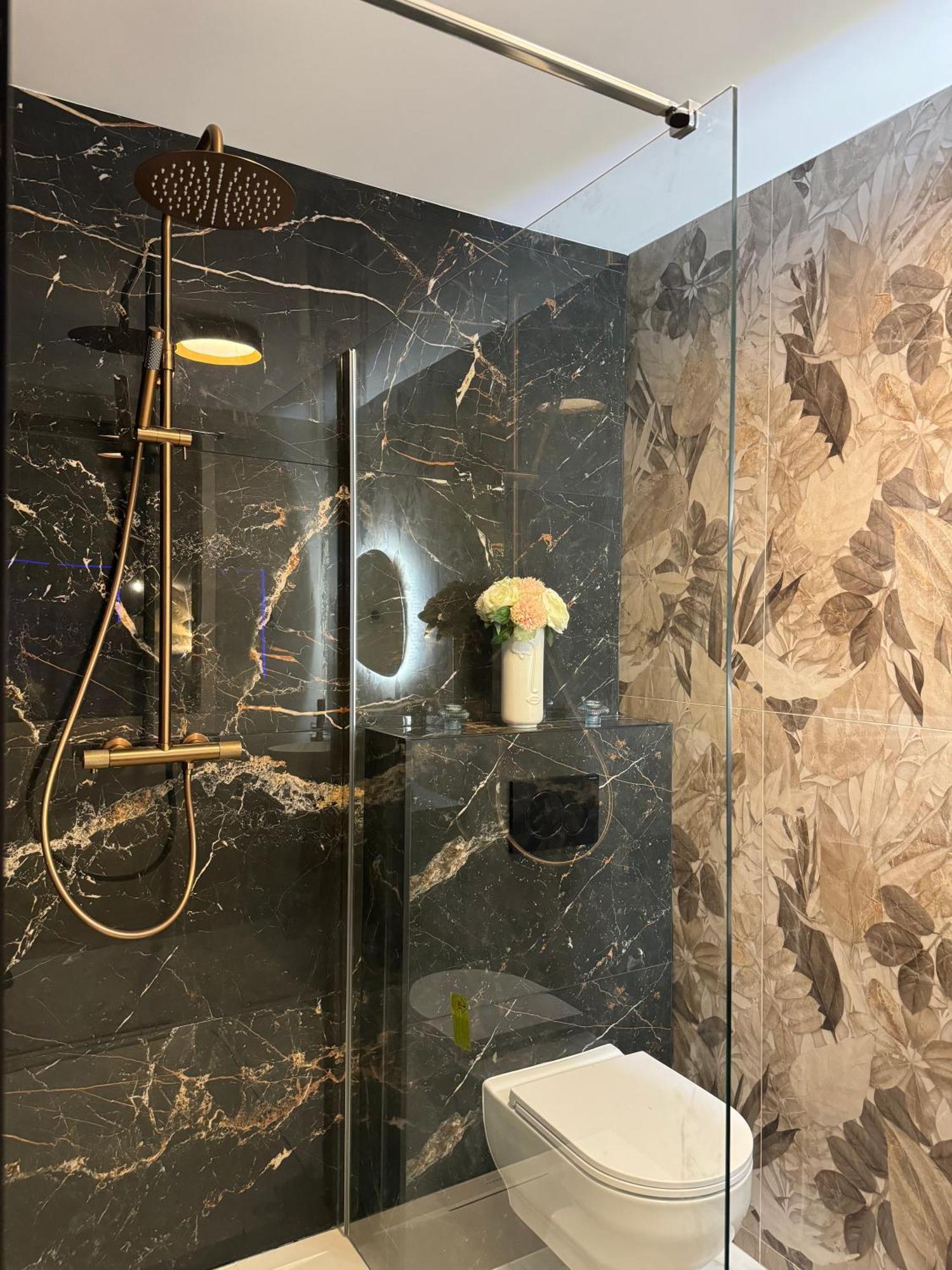 Flower Suite And Spa لا سين سور مير المظهر الخارجي الصورة
